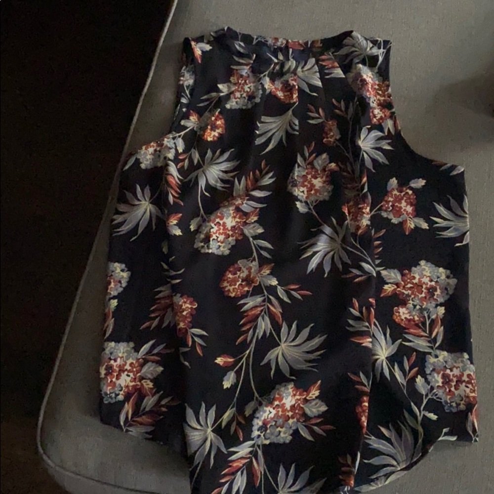 NWOT navy Ann Taylor sleeveless blouse